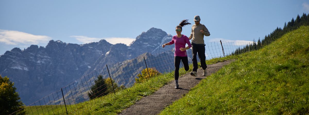 People running in the mountains